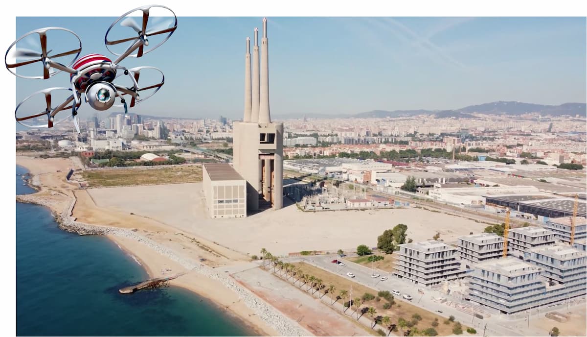 composición aérea de dron sobre fondo torre para inspección imagen aérea de un dron en una inspección de estructuras